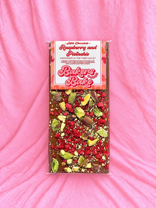 Bakers Wanna Bake  Raspberry andamp Pistachio Bar