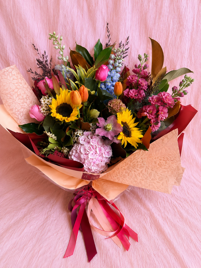 Bouquet of Seasonal Flowers - Deluxe