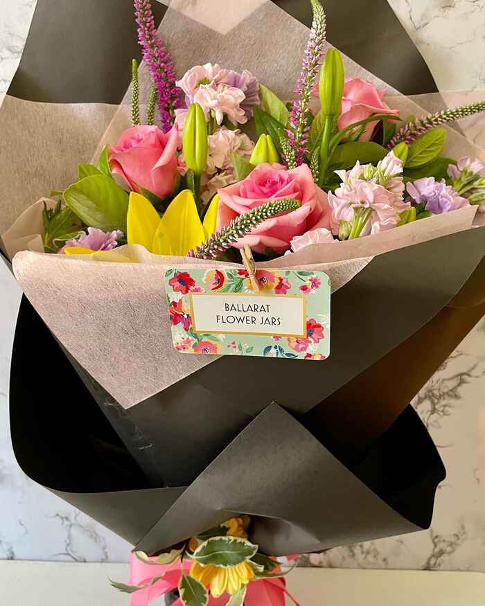 Bouquet of Seasonal Flowers - Deluxe