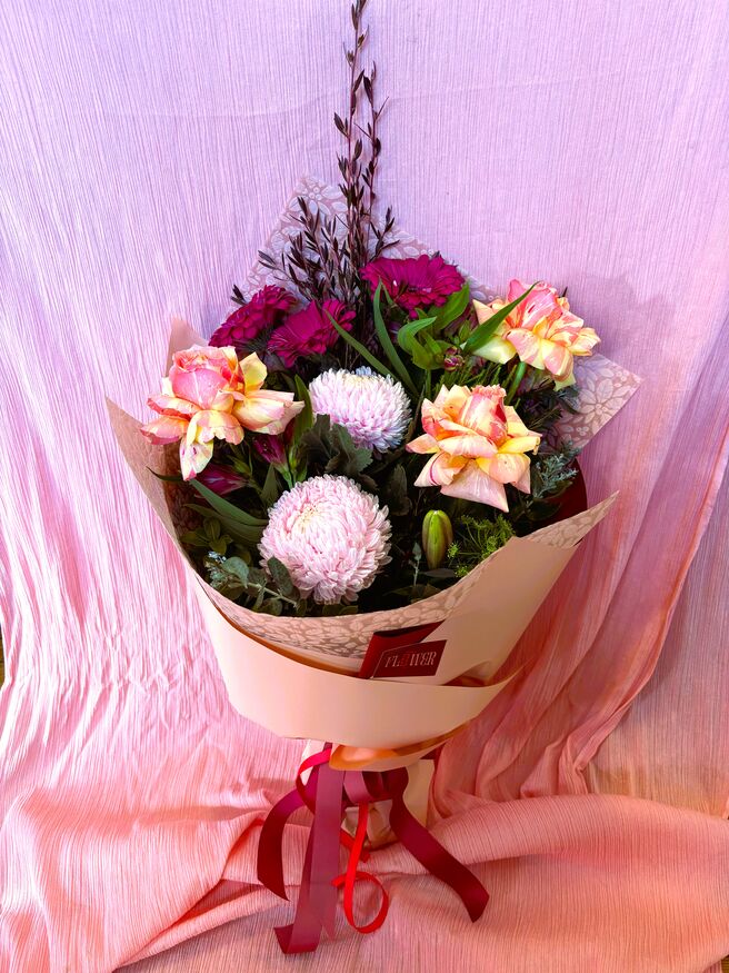 Bouquet of Seasonal Flowers - Standard